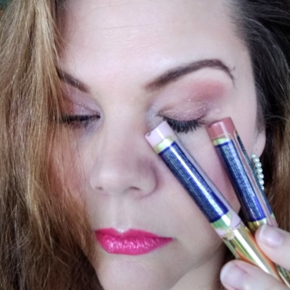 Pink Posey and Pink Frost Eye Shadow Combo - Picture 1 of 3